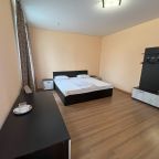 Трёхместный и более (Трехместный стандарт (номер 412)), Отель Металлург