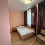 Четырехместный (Четырехместный стандарт (номер 419)), Отель Металлург