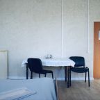 Трёхместный и более (Трехместный эконом (номер 404)), Отель Металлург