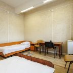 Трёхместный и более (Трехместный эконом (номер 402)), Отель Металлург