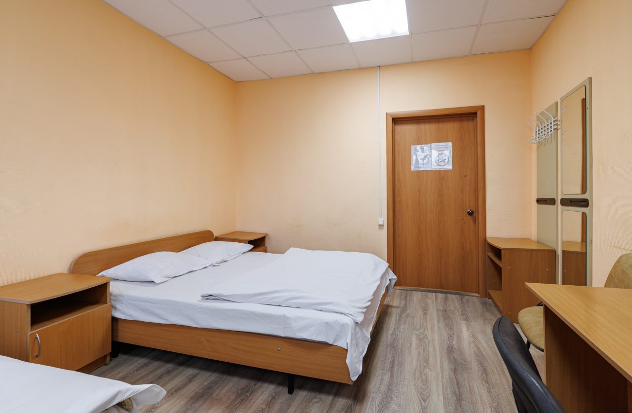 Трёхместный и более (Трехместный эконом (номер 417)), Отель Металлург