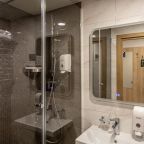 АМАКС Бизнес с двуспальной кроватью