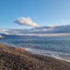 В Алуште лучшие галечные пляжи в Крыму