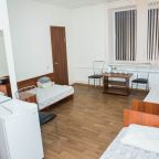 Кровать в трёхместном номере