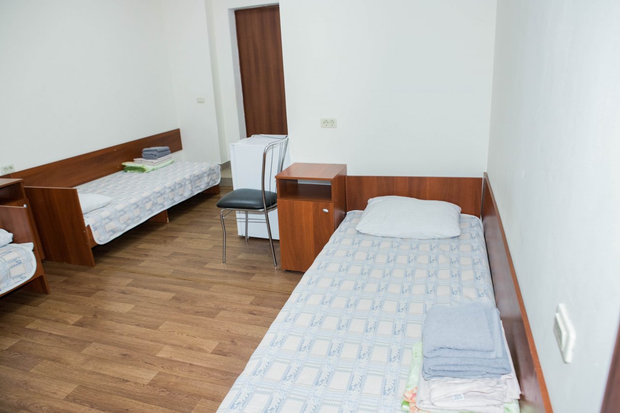 Кровать в трёхместном номере