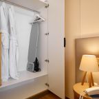 Шкаф в спальне