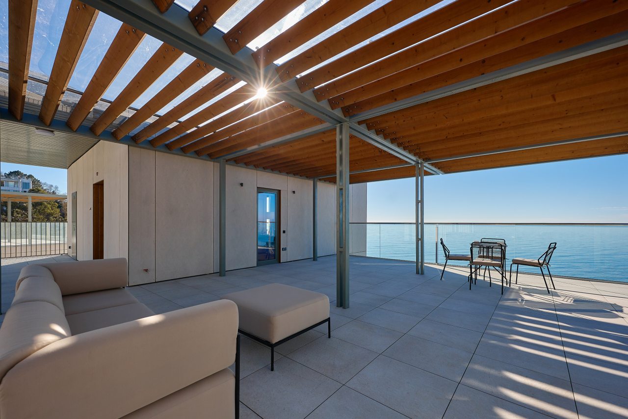 Терраса (выход из номера)