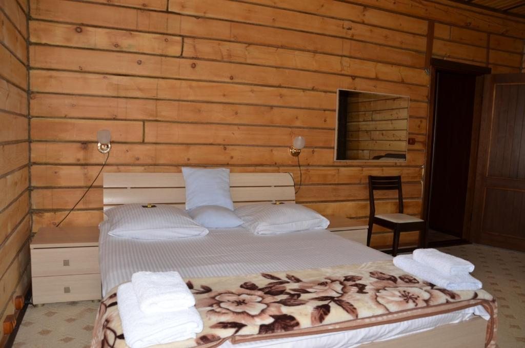 Двухместный (Двухместный номер с 2 отдельными кроватями и видом на горы) отеля Золотые Пески, Усть-Муны