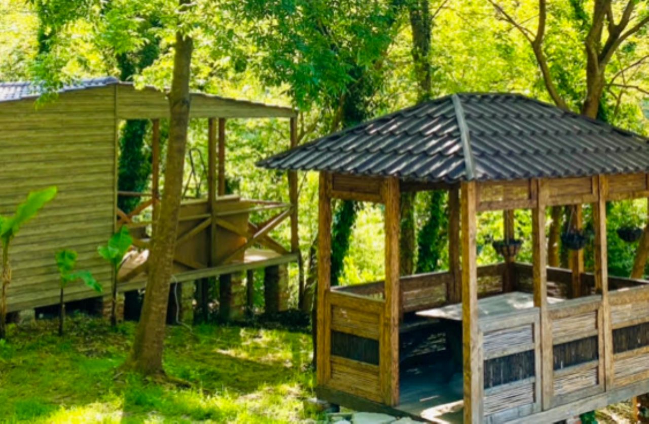 Трёхместный и более (Домик с террасой), База отдыха Пальмира (Шуюк)
