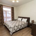 Полулюкс, Отель Центральный