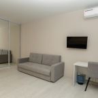 Люкс, Отель Центральный