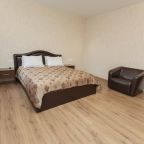 Люкс, Отель Центральный