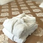 Дополнительный комплект постельного белья, полотенец, халата, тапочек, Отель Центральный