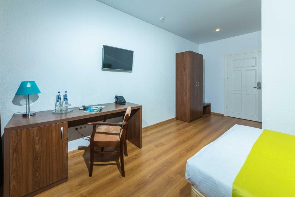 Двухместный (Двухместный номер Улучшенный  с 1 кроватью) отеля Sea Breeze Resort, Джемете