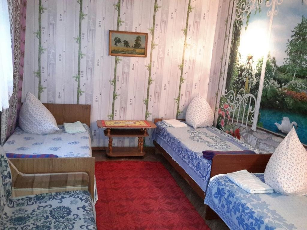 Четырехместный (Четырехместный номер эконом-класса) гостевого дома Вега на Новороссийской, Анапа