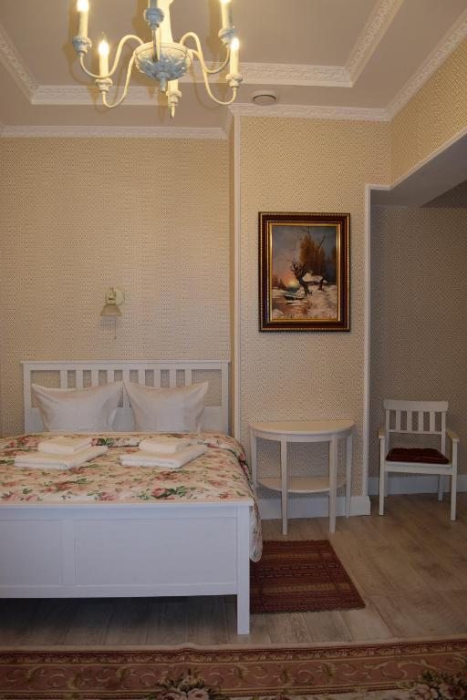 Двухместный (Двухместный номер Делюкс с 1 кроватью и ванной) отеля Снегири, Елец