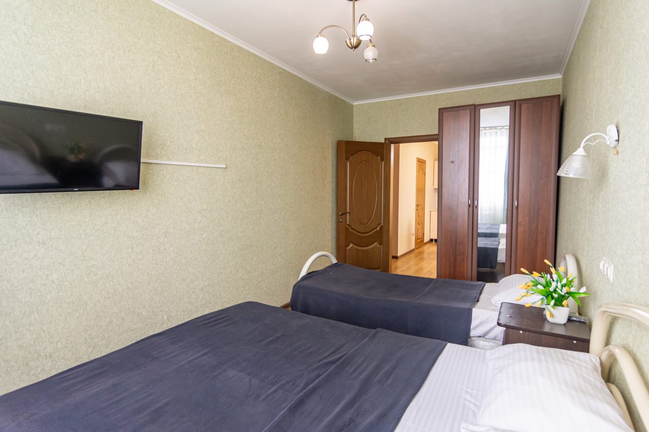 Трехместный (Люкс с собственной кухней и видом на горы.), Гостевой дом У Черноморья