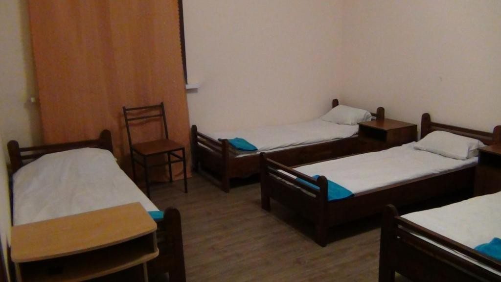 Номер (Кровать в общем 4-местном номере для мужчин и женщин) хостела На Белорецком шоссе 22, Магнитогорск