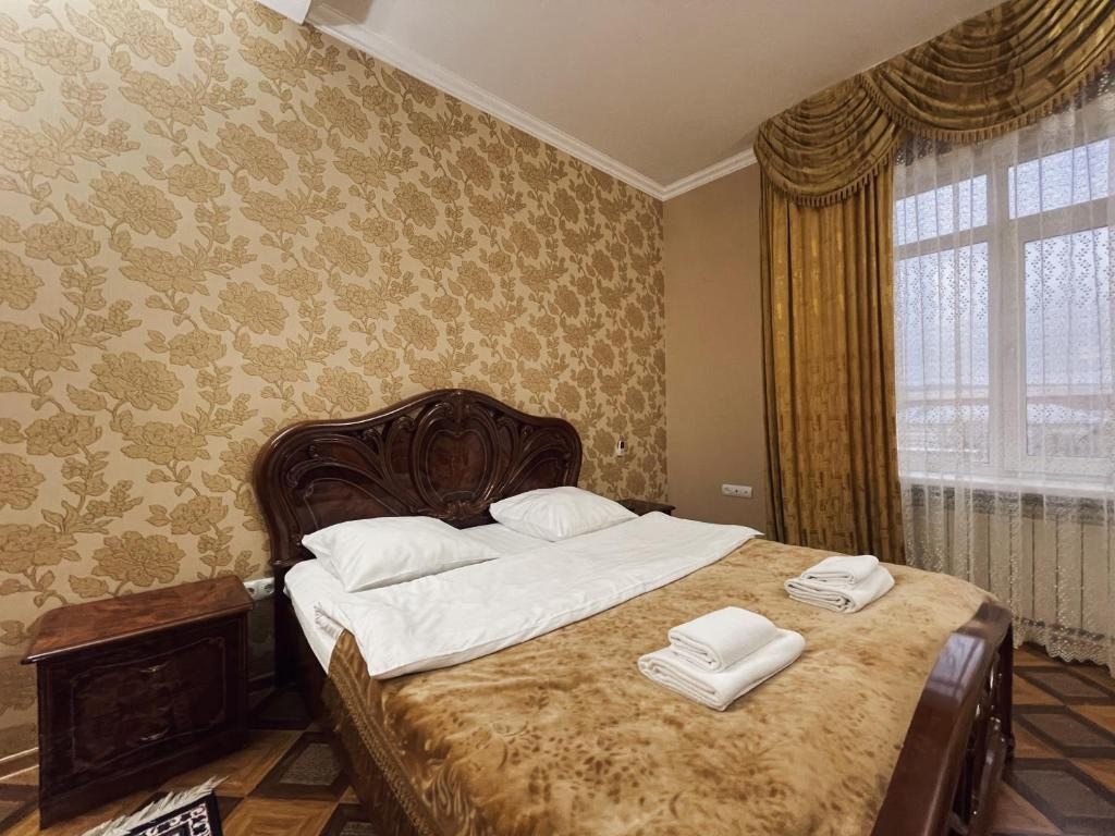 Сьюит (Полулюкс) гостиницы Снежная Королева Черкесск