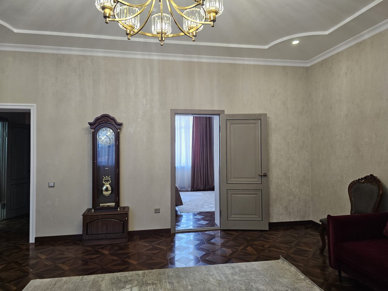 Сюит (Люкс 12), Гостиница Снежная Королева