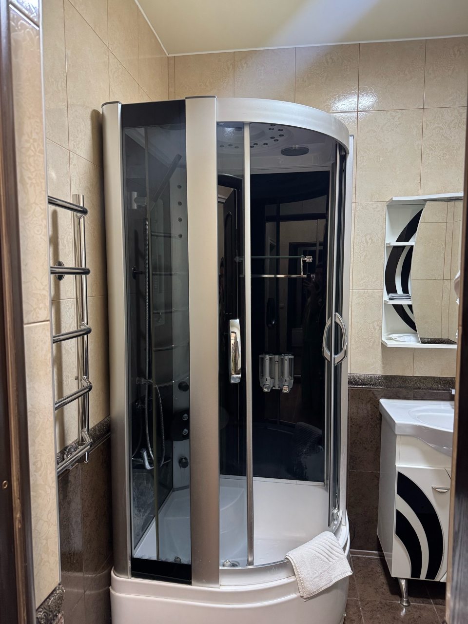 Сюит (Люкс 22), Гостиница Снежная Королева