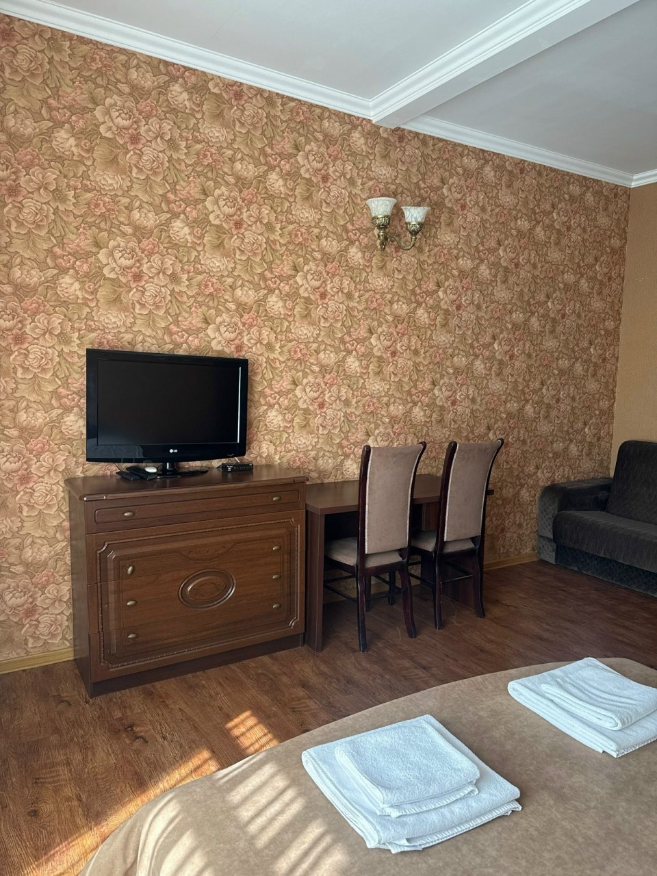 Сюит (Полулюкс 16), Гостиница Снежная Королева