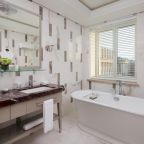 Ванная комната в номере отеля Лотте Отель Санкт-Петербург
