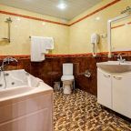 Ванная комната в номере отеля Тверь в Твери