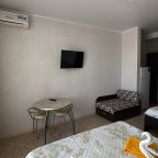 Четырехместный (Номер с двуспальной кроватью и дополнительной кроватью), Гостевой дом Лилиана