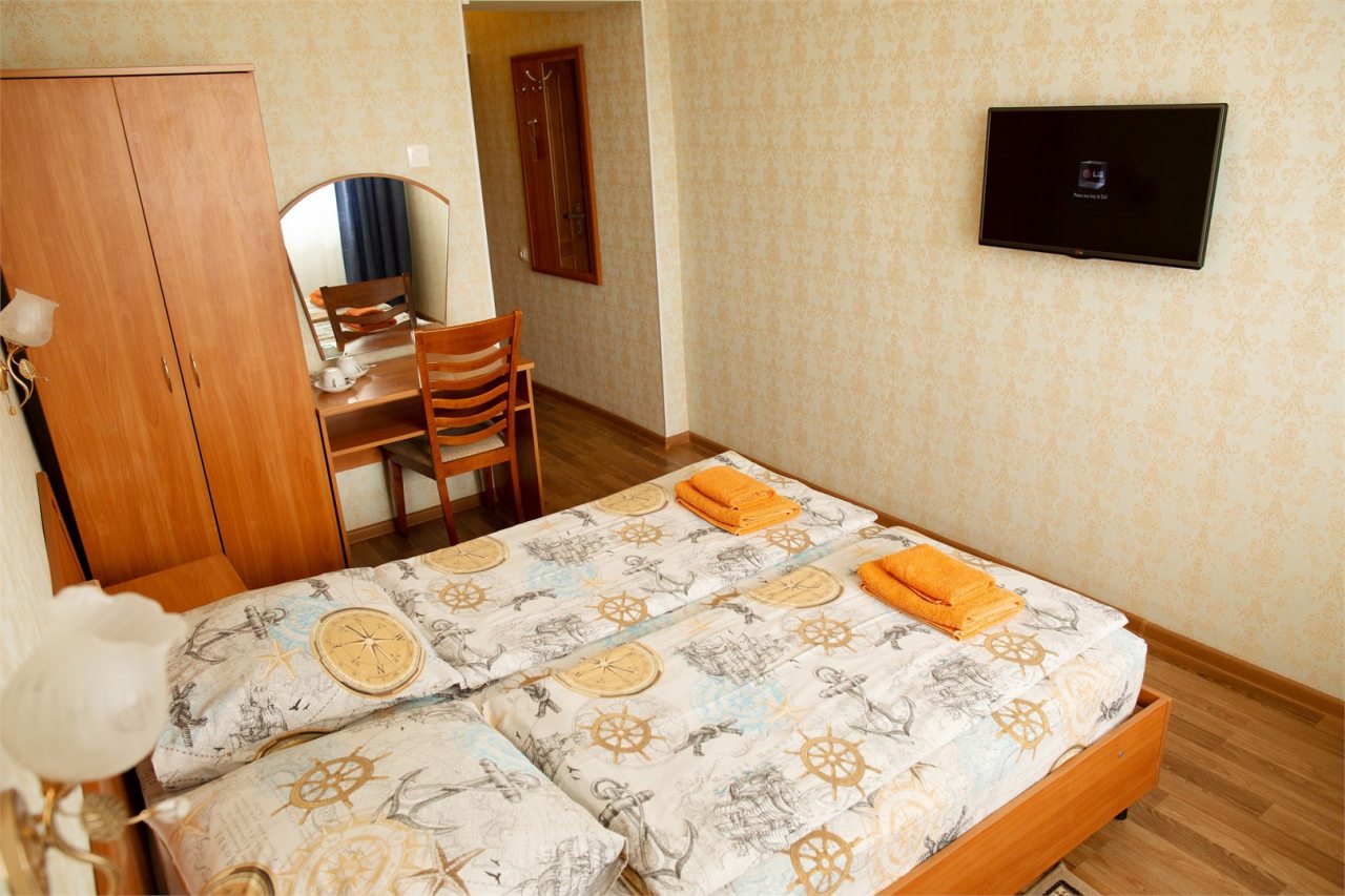 Двухместный (Номер с балконом- двуспальная кровать), Гостиница Чайка