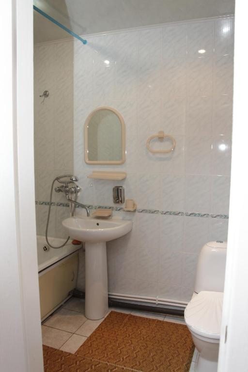 Одноместный (Одноместный номер с ванной комнатой) отеля Ландыши, Буинск