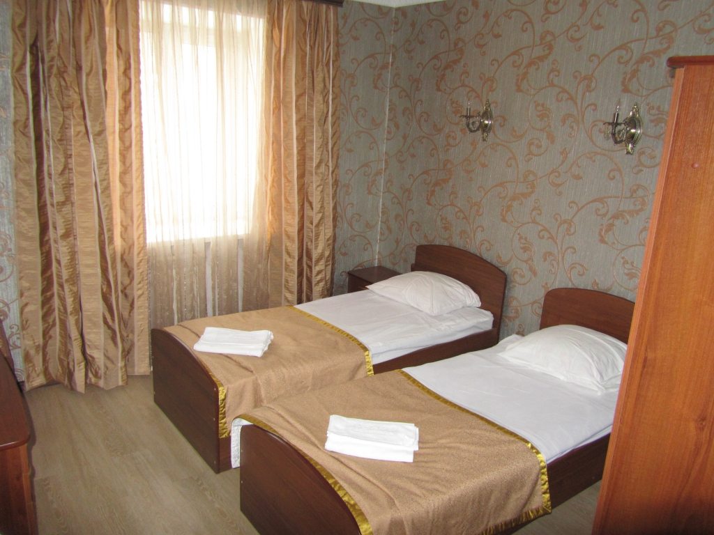 Пятиместный (Койко-место в пятиместном номере эконом-класса) гостиницы Восход, Хабаровск