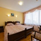 Люкс (Двухкомнатный-комнатный), Отель Рижская