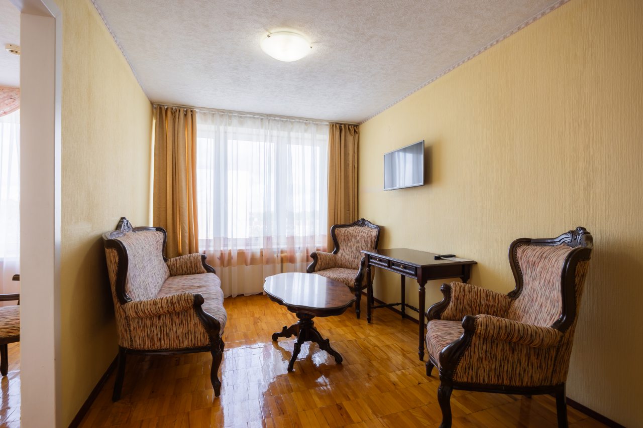 Люкс (Двухкомнатный-комнатный), Отель Рижская