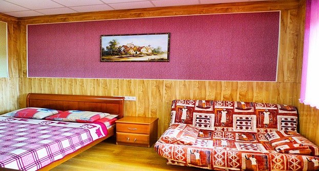 Трехместный (Стандарт Уютный) гостиницы Бельбек, Любимовка, Крым