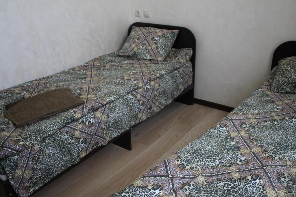 Двухместный (Двухместный номер с 2 отдельными кроватями и ванной комнатой) отеля Парк отдых, Невинномысск