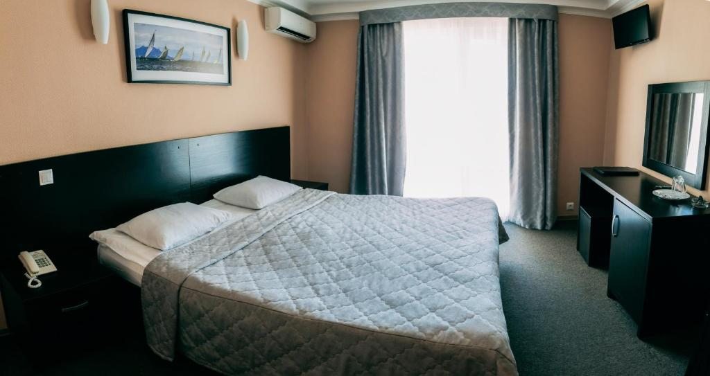Двухместный (Двухместный номер с 1 кроватью или 2 отдельными кроватями и возможностью посещения спа-салона) отеля Аmran, Гагра