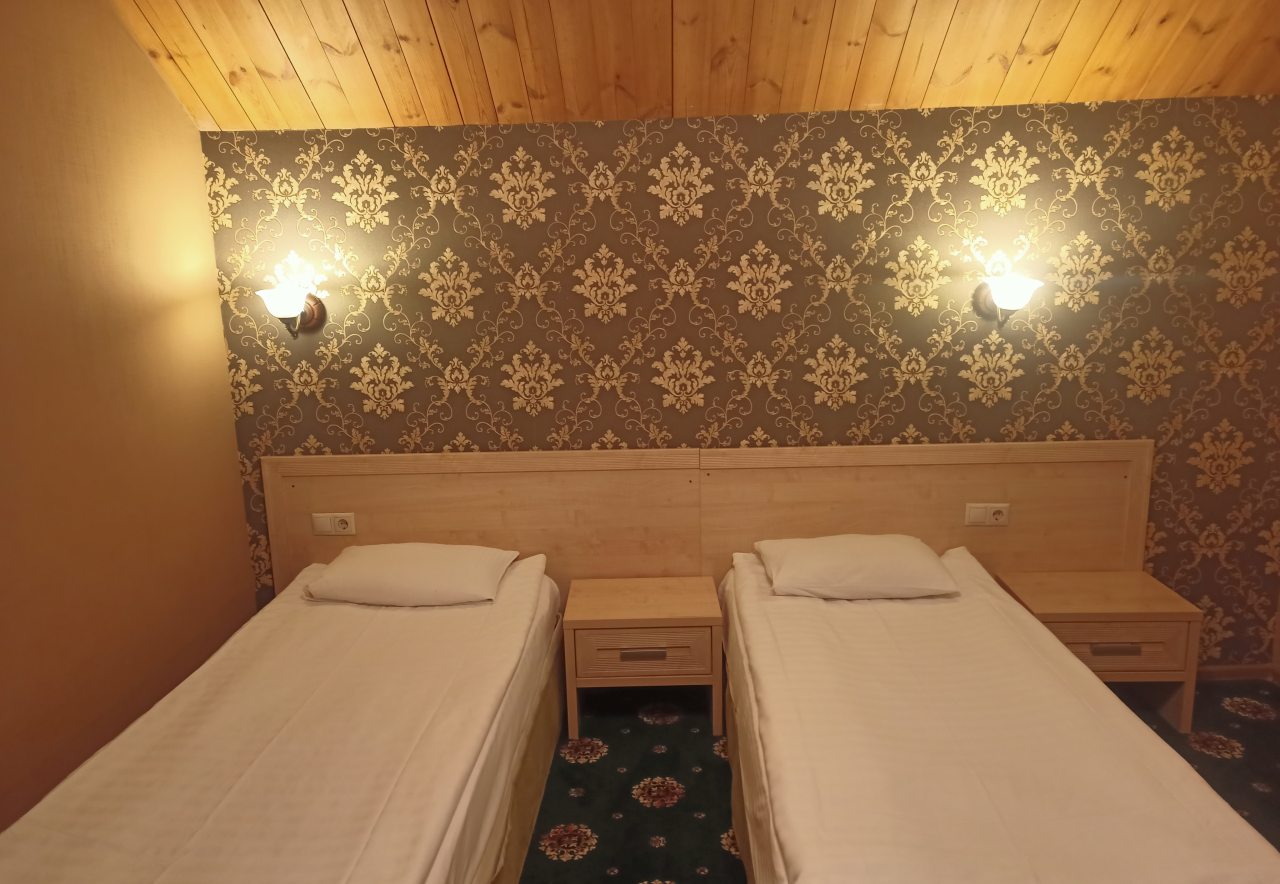 Двухместный (Номер категории стандарт с двумя раздельными кроватями) гостиницы Эсквайр на Тульской, Москва