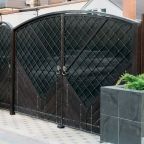 Основной вход с Геленджикского проспекта