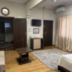 Полулюкс с сауной.