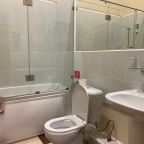 Ванная комната с собственным феном