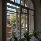 Вид на улицу из кухонной зоны