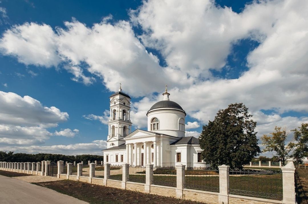 Храм, Усадьба Скорняково-Архангельское