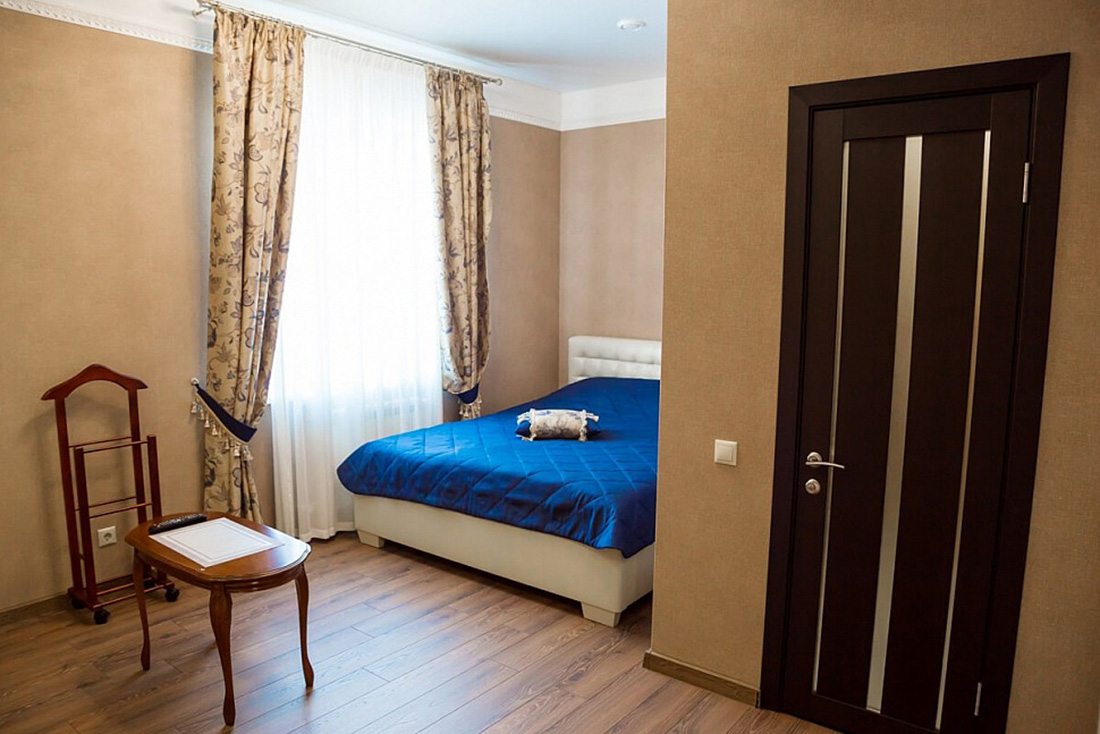 Гостиная номера люкс 1