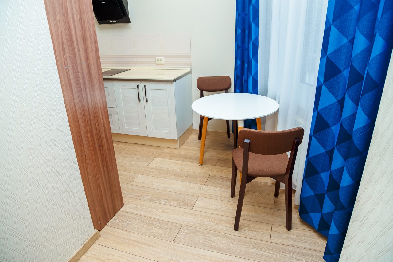 В номере с кухней 8