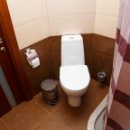 В санузле номер 9