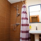 В санузле номер 9