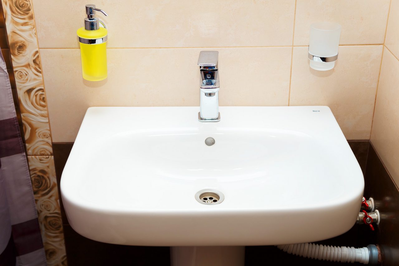 В санузле номер 9