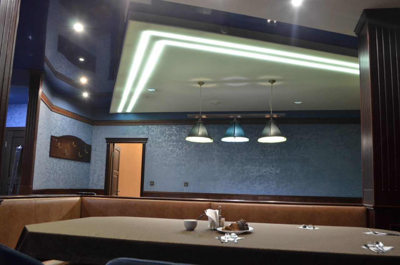 Бильярд в номере сауны