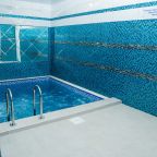 Бассейн в сауне